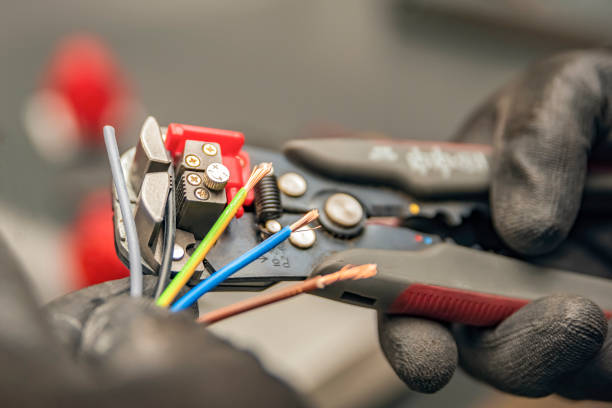 Best Electrical Installation Contractor  in Lake Fenton, MI